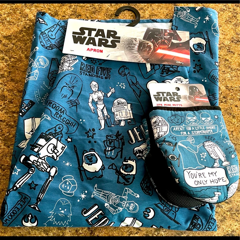 Star Wars Apron/mini mitts NWT